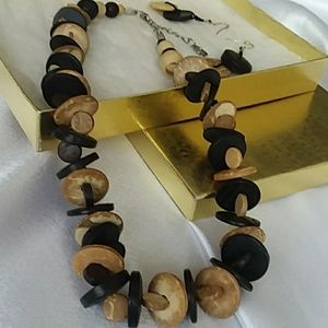 Necklace & Earrings set